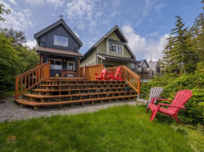 Bear Coast Cabin with Hot Tub, Patio, and Waterview